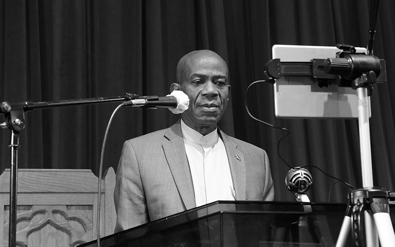 2020 : Food Lines : Seventh Day Adventists Help the Needy : Streetlife : New York City : Times Square : Richard Moore : Photographer : Photojournalist